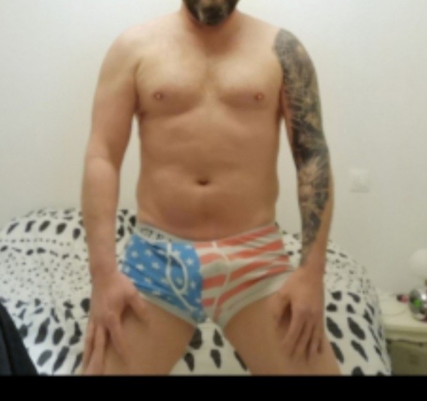 Zeineddine - Site gay gratuit à Littenheid Profil de Zeineddine, 39 ans, Site gay gratuit à Littenheid (Thurgovie)