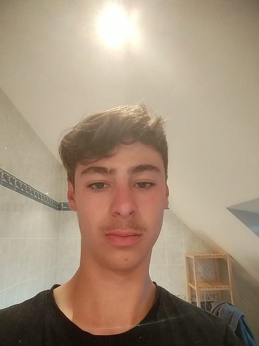 Matt - Site gay gratuit à Zugerberg Profil de Matt, 41 ans, Site gay gratuit à Zugerberg (Zoug)