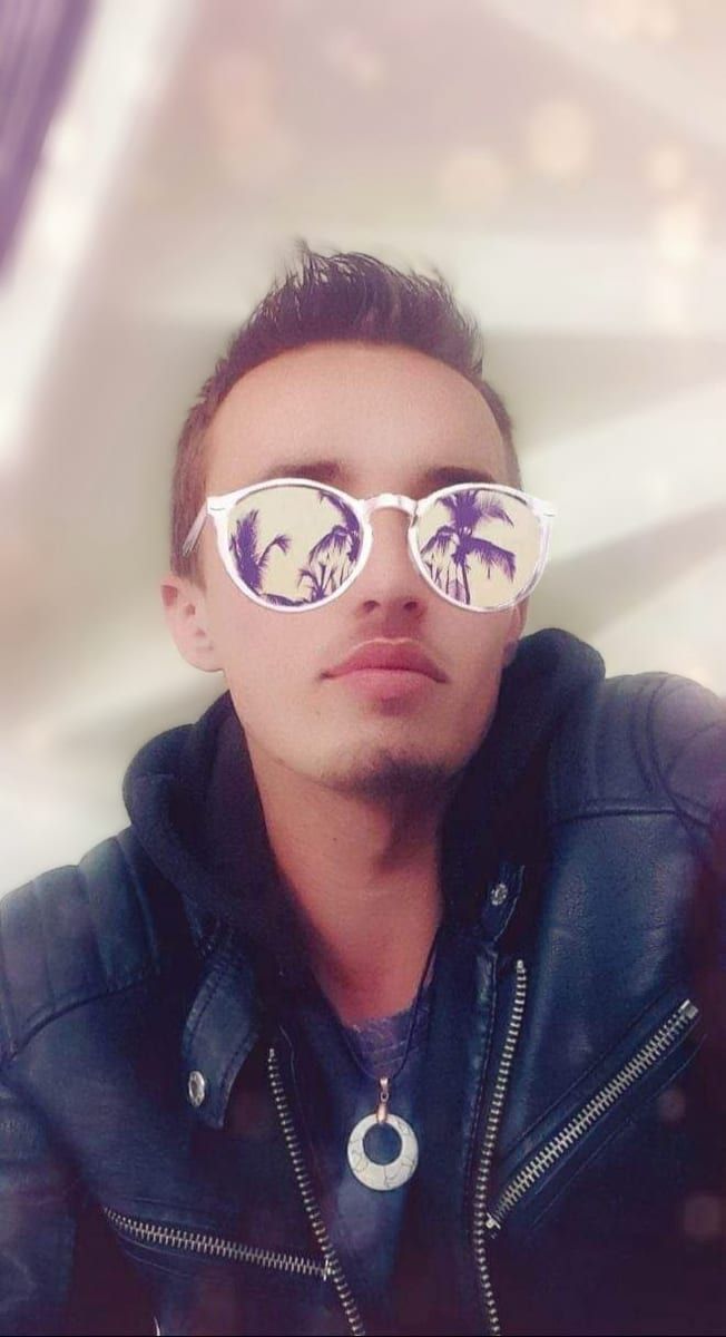 Gil - Site gay gratuit à Ziegelbrücke Profil de Gil, 35 ans, Site gay gratuit à Ziegelbrücke (Glaris)