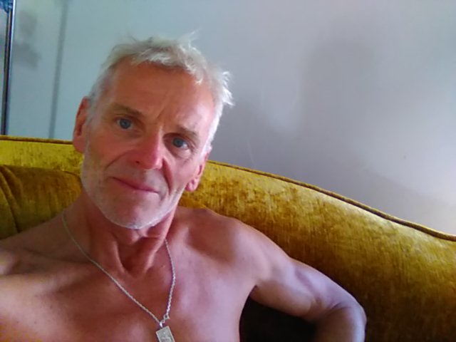 Aodrenn - Site gay gratuit à Ziefen Profil de Aodrenn, 26 ans, Site gay gratuit à Ziefen (Bâle-Campagne)