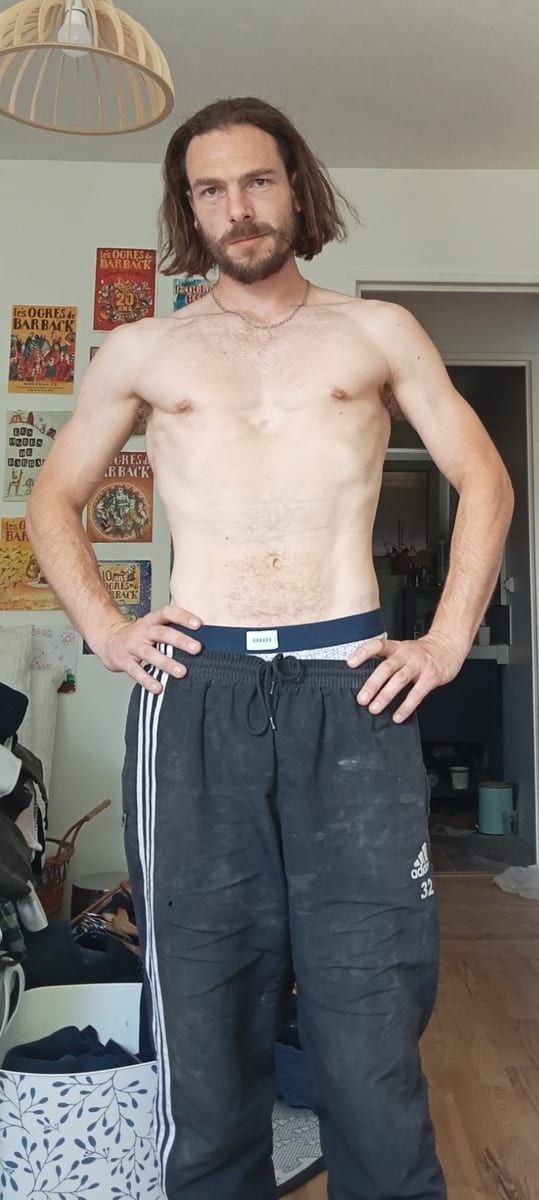 Amad - Site gay gratuit à Zuzgen Profil de Amad, 42 ans, Site gay gratuit à Zuzgen (Argovie)