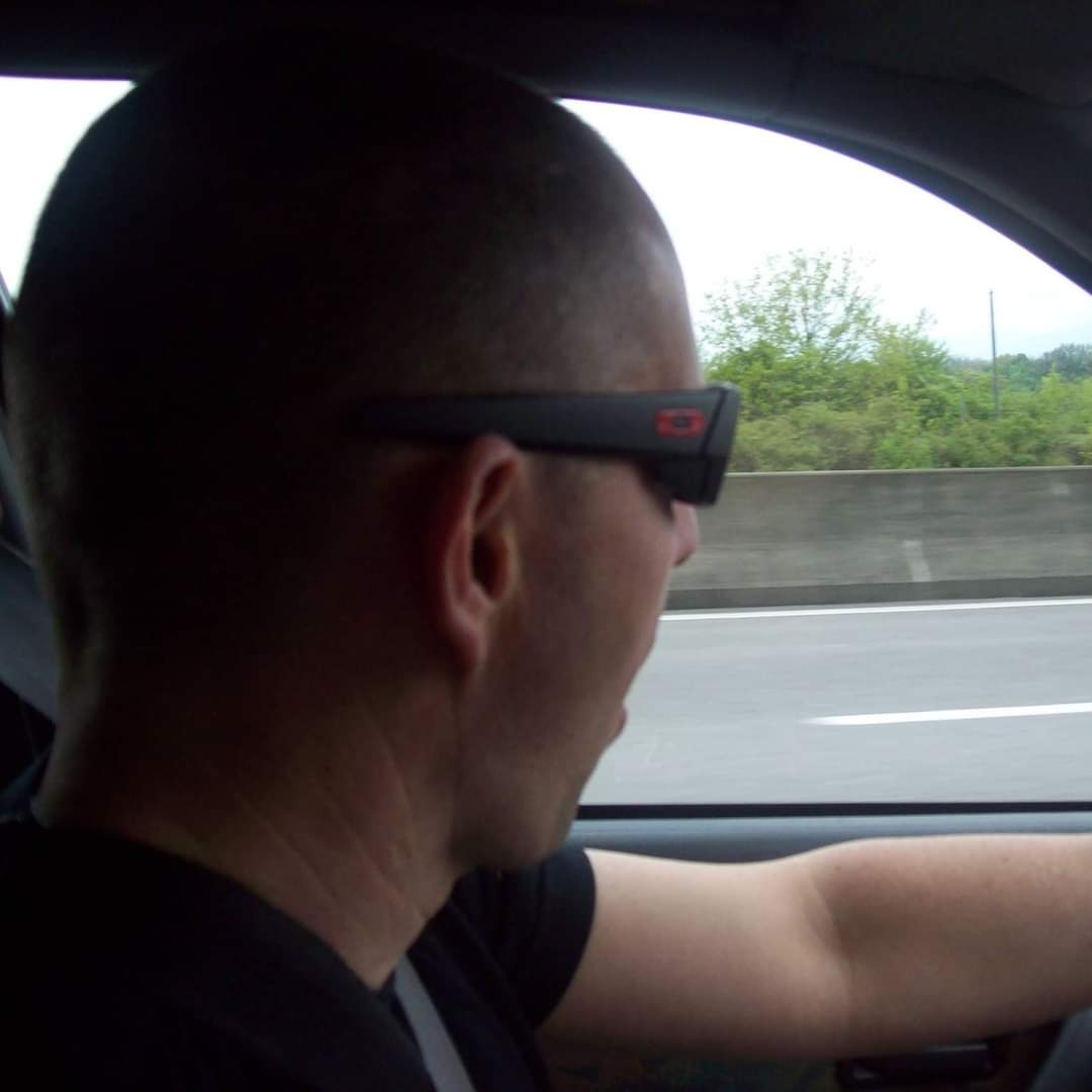 Eymeric - Site gay gratuit à Zweidlen Profil de Eymeric, 45 ans, Site gay gratuit à Zweidlen (Zurich)