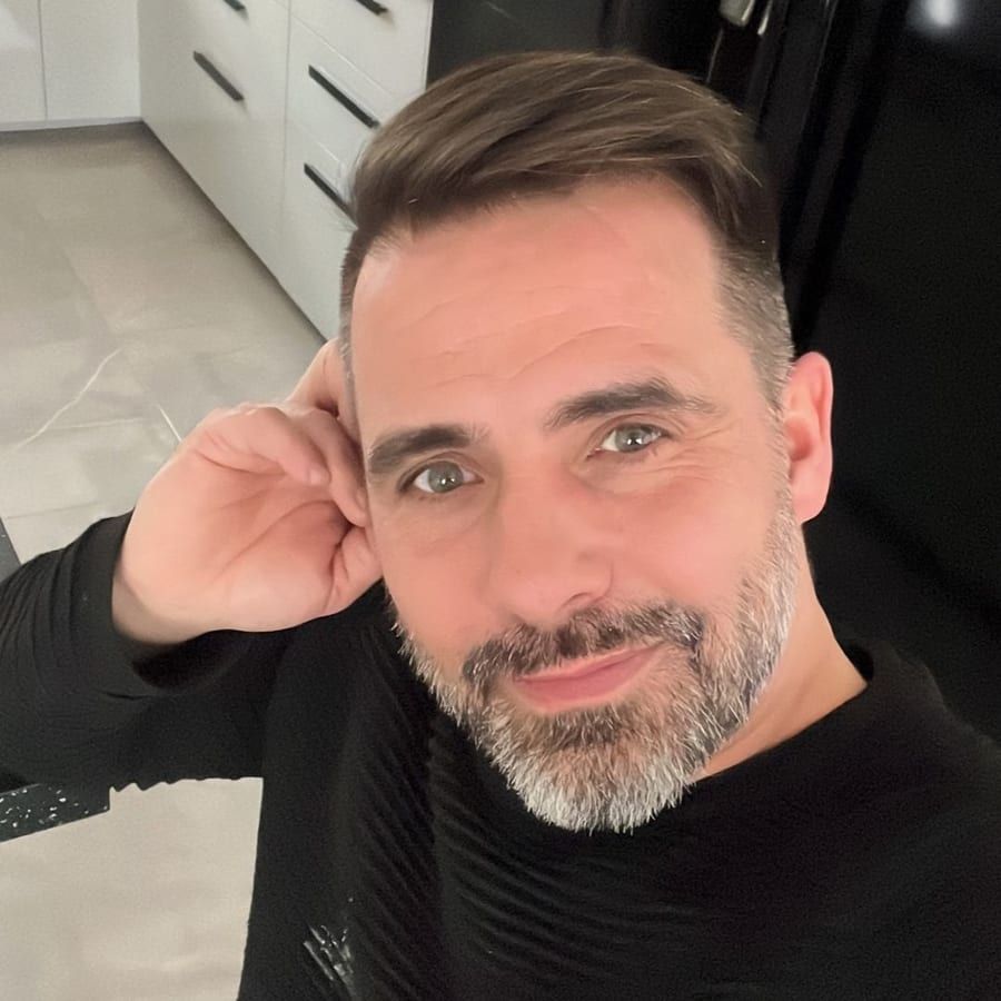 Profil de Pierre, 43 ans, Site gay gratuit à Castasegna (Grisons)