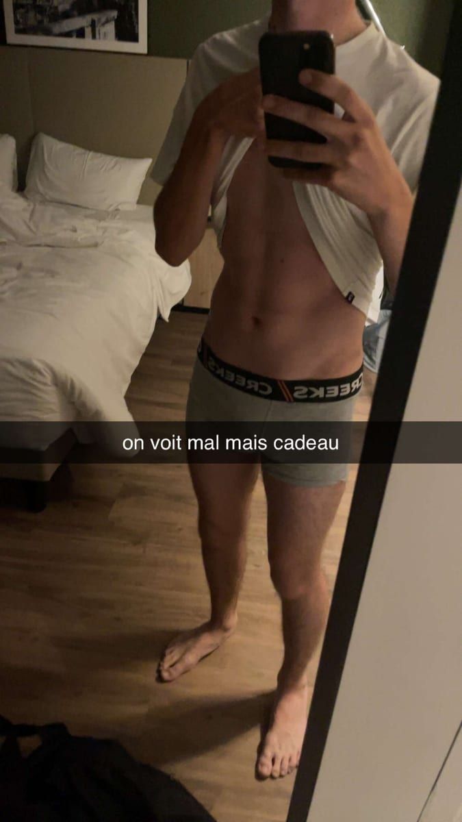 Soann - Site gay gratuit à Zunzgen Profil de Soann, 29 ans, Site gay gratuit à Zunzgen (Bâle-Campagne)