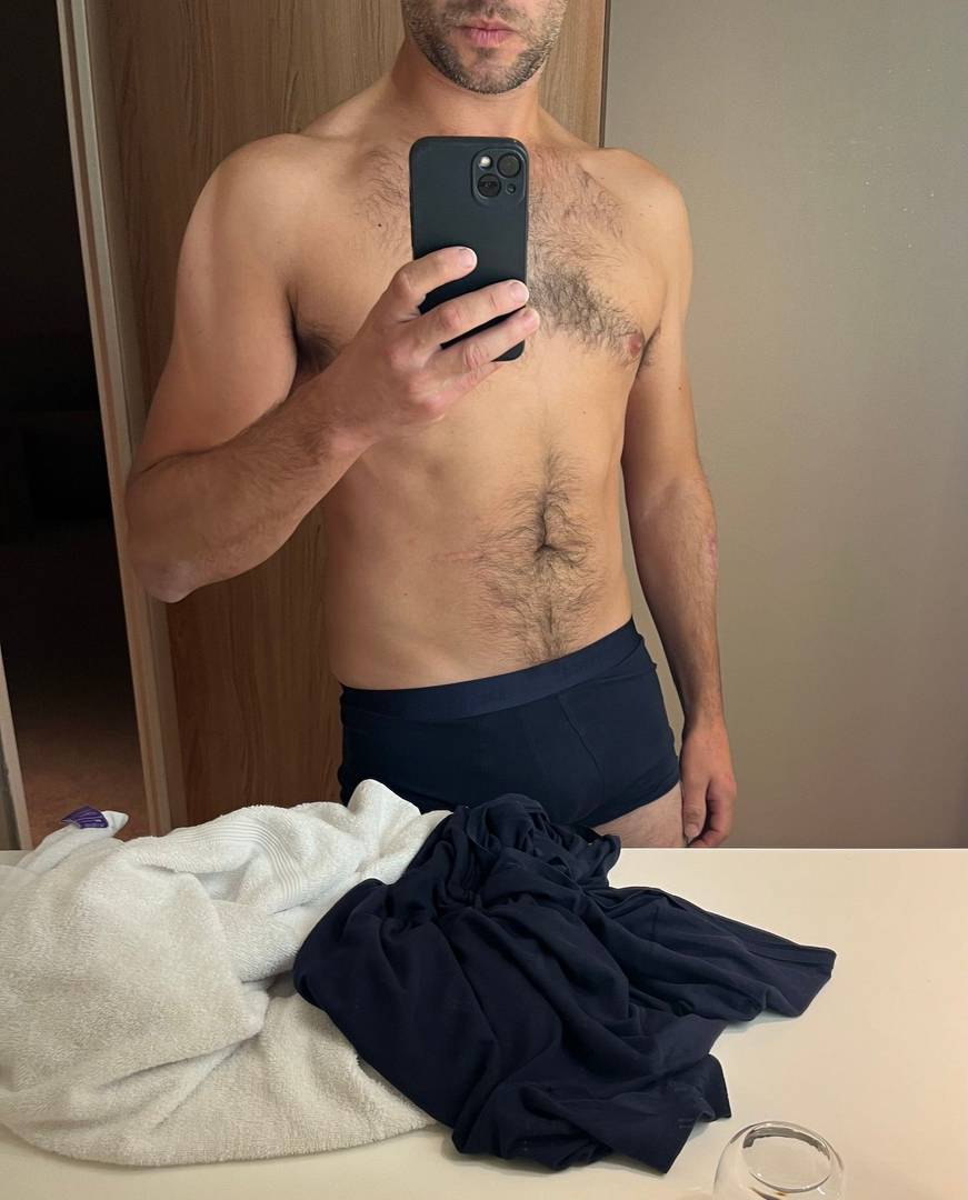 Zishan - Site gay gratuit à Meisterschwanden Profil de Zishan, 45 ans, Site gay gratuit à Meisterschwanden (Argovie)