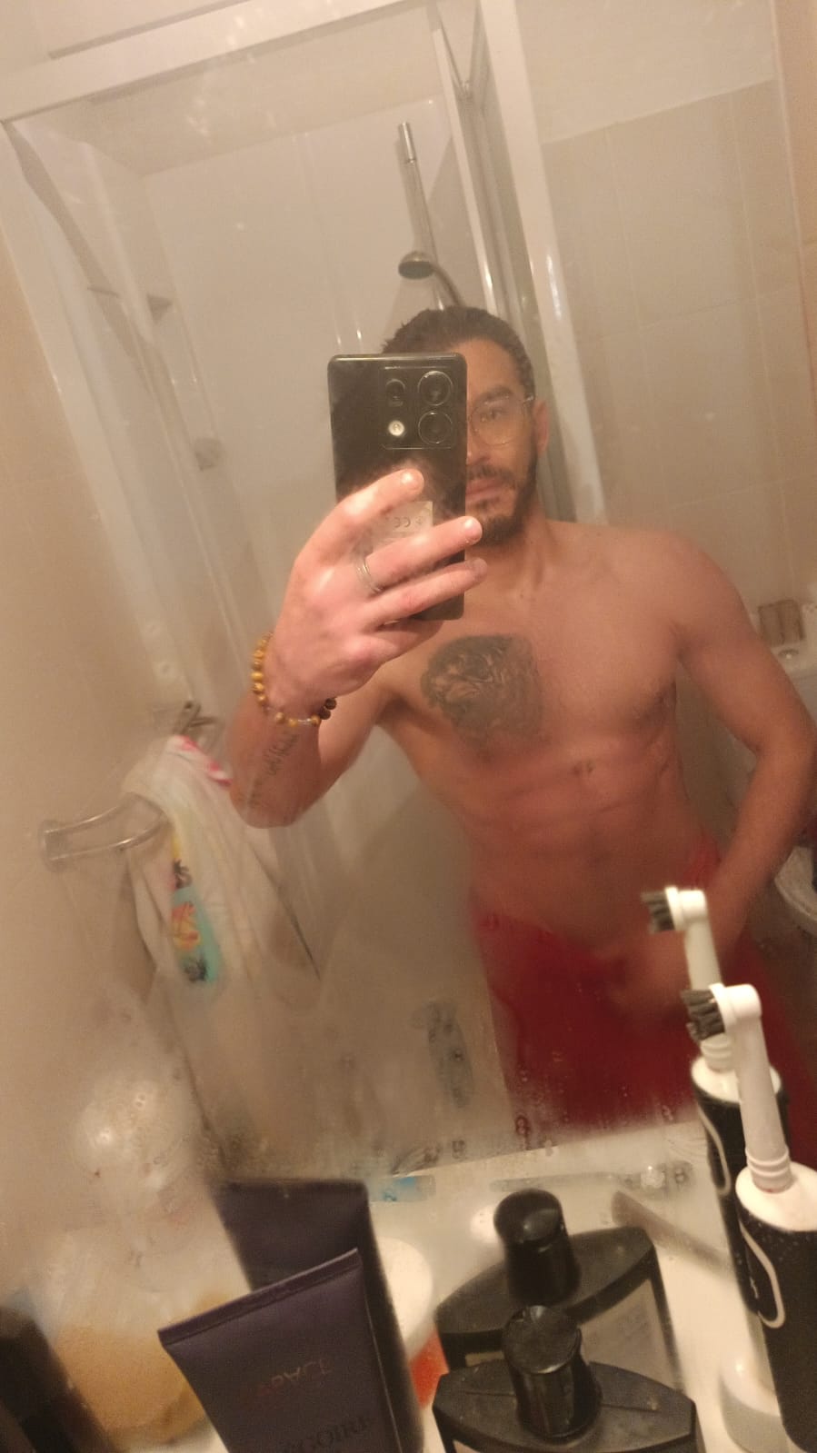 Sylvère - Site gay gratuit à Allschwil Profil de Sylvère, 34 ans, Site gay gratuit à Allschwil (Bâle-Campagne)