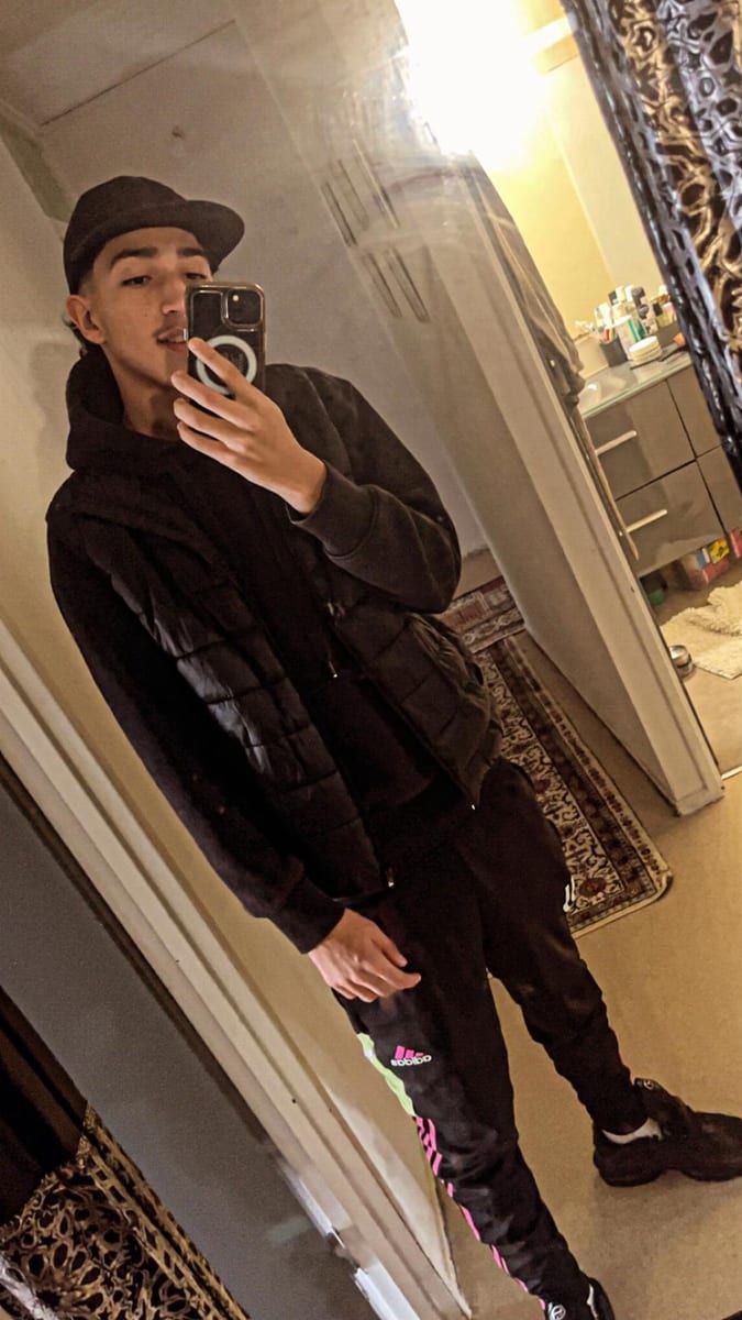 Abdelaali - Site gay gratuit à Scheid Profil de Abdelaali, 39 ans, Site gay gratuit à Scheid (Grisons)