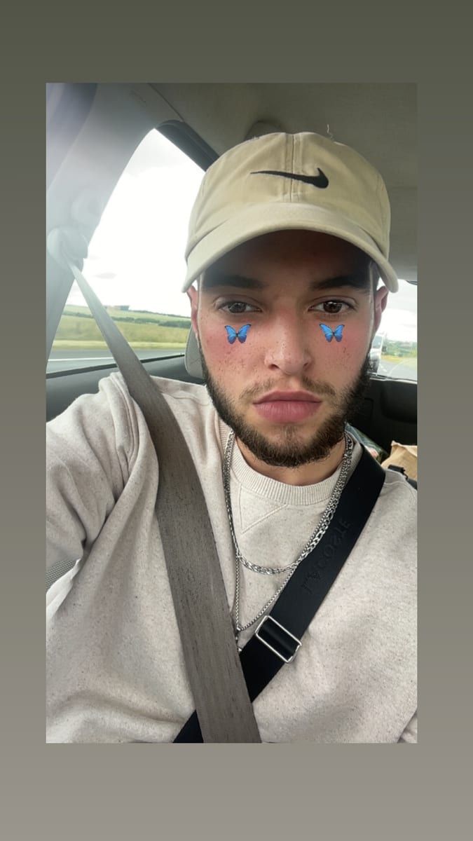 Dove - Site gay gratuit à Landquart Profil de Dove, 26 ans, Site gay gratuit à Landquart (Grisons)