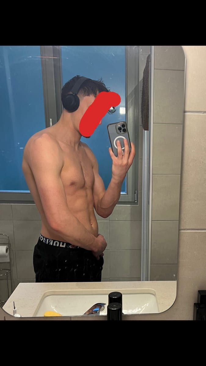 Badiss - Site gay gratuit à Finhaut Profil de Badiss, 41 ans, Site gay gratuit à Finhaut (Valais)