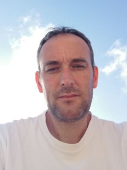 Lorik - Site gay gratuit à Guarda Profil de Lorik, 23 ans, Site gay gratuit à Guarda (Grisons)