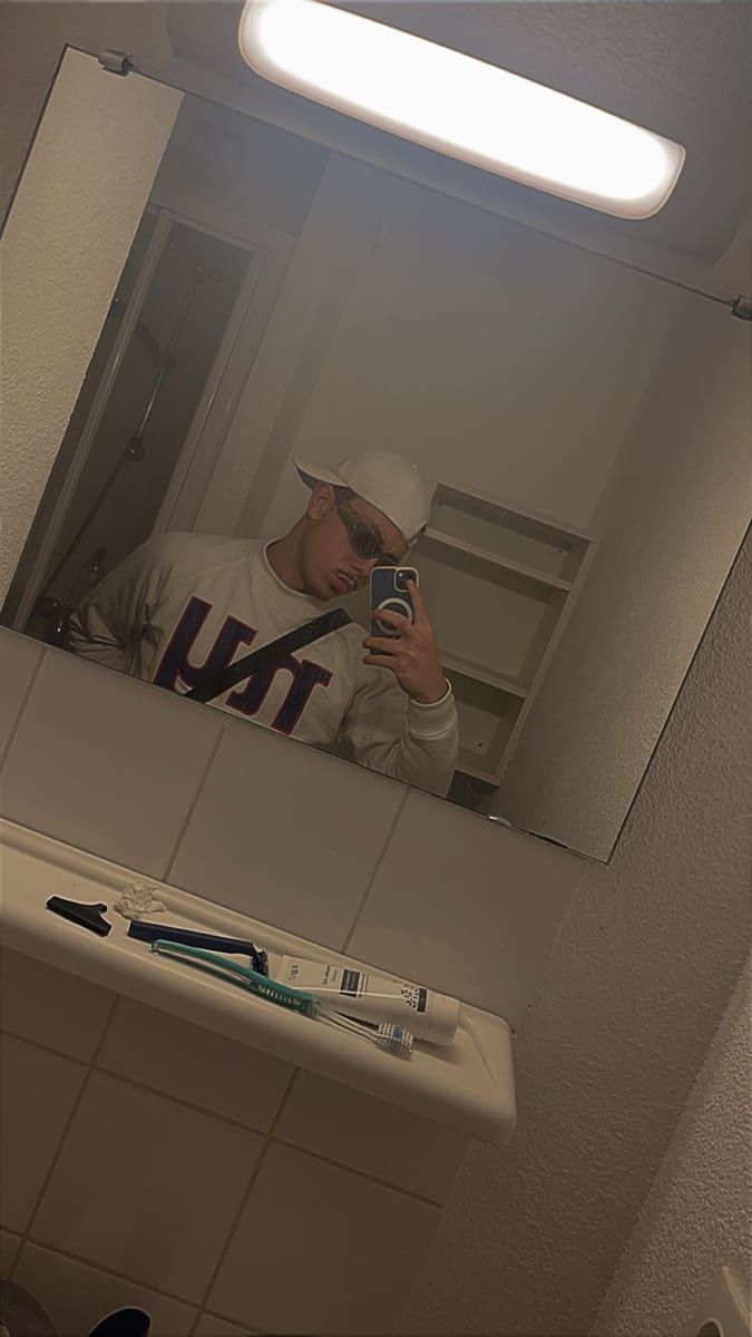 Otniel - Site gay gratuit à Villarzel Profil de Otniel, 26 ans, Site gay gratuit à Villarzel (Vaud)