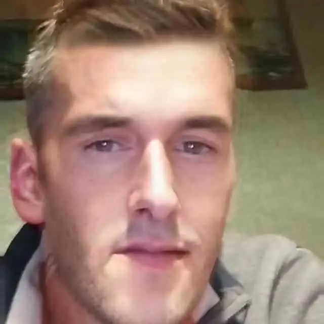 Gaëtan - Site gay gratuit à Fribourg Profil de Gaëtan, 36 ans, Site gay gratuit à Fribourg (Fribourg)
