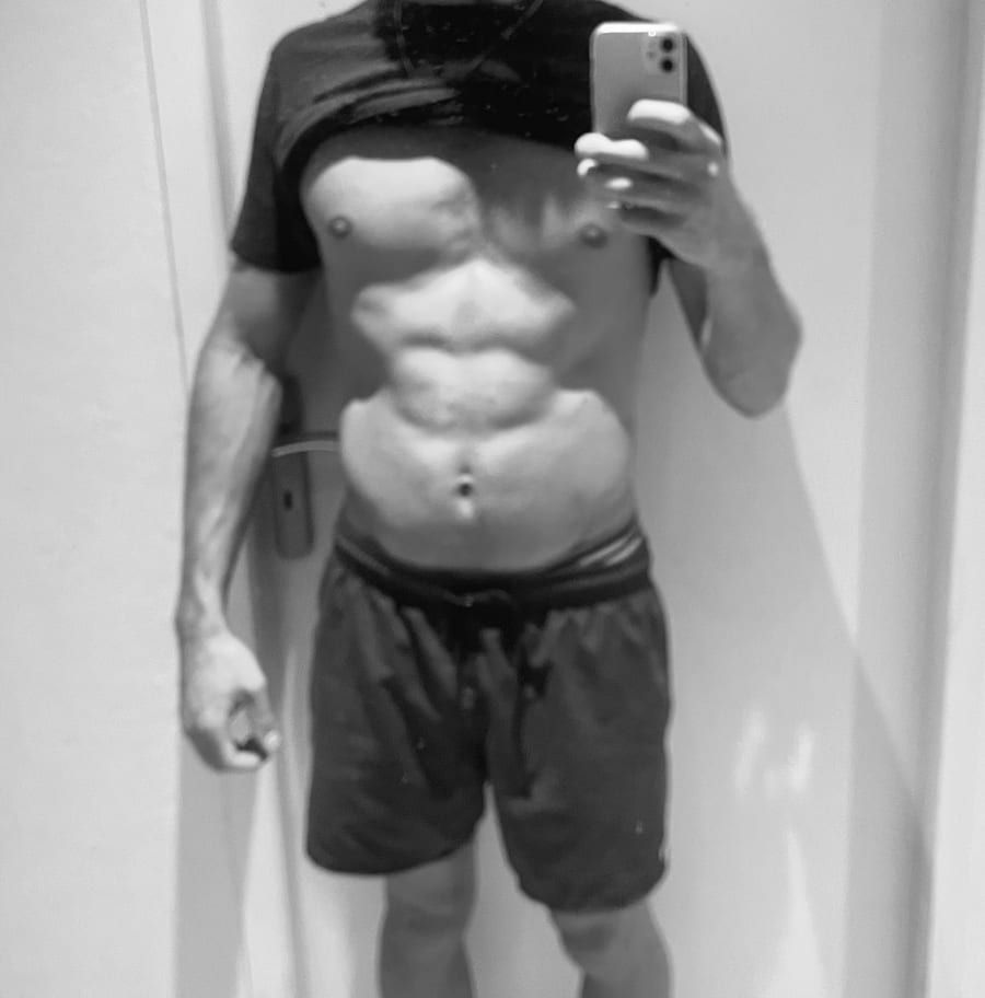 Lorenso - Site gay gratuit à Yvorne Profil de Lorenso, 33 ans, Site gay gratuit à Yvorne (Vaud)