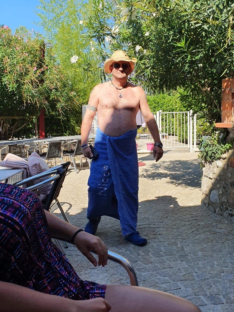 Kael - Site gay gratuit à Zillis Profil de Kael, 34 ans, Site gay gratuit à Zillis (Grisons)