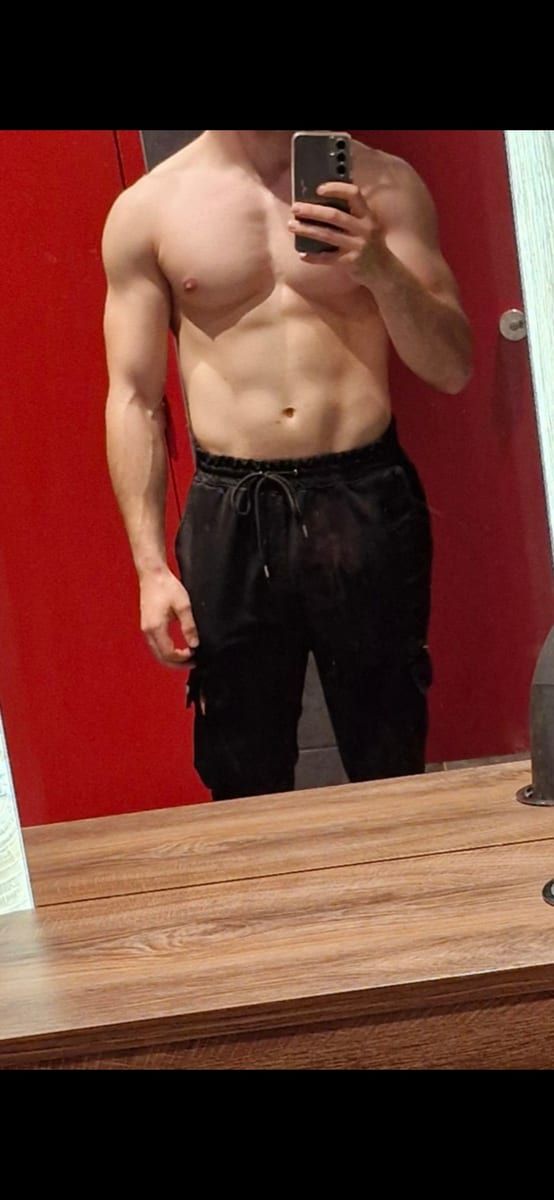 Profil de Kewan, 23 ans, Site gay gratuit à Vaulion (Vaud)