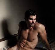 Eyvan - Site gay gratuit à Praz (Vully) Profil de Eyvan, 26 ans, Site gay gratuit à Praz (Vully) (Fribourg)