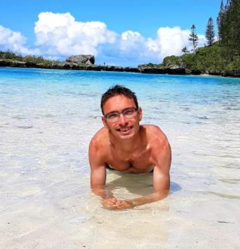 Dang - Site gay gratuit à Gy Profil de Dang, 42 ans, Site gay gratuit à Gy (Genève)