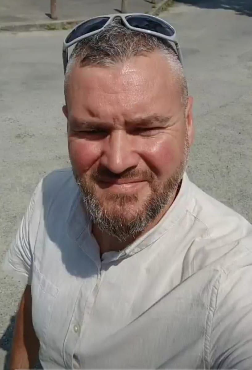 Nicola - Site gay gratuit à Wolfenschiessen Profil de Nicola, 42 ans, Site gay gratuit à Wolfenschiessen (Nidwald)