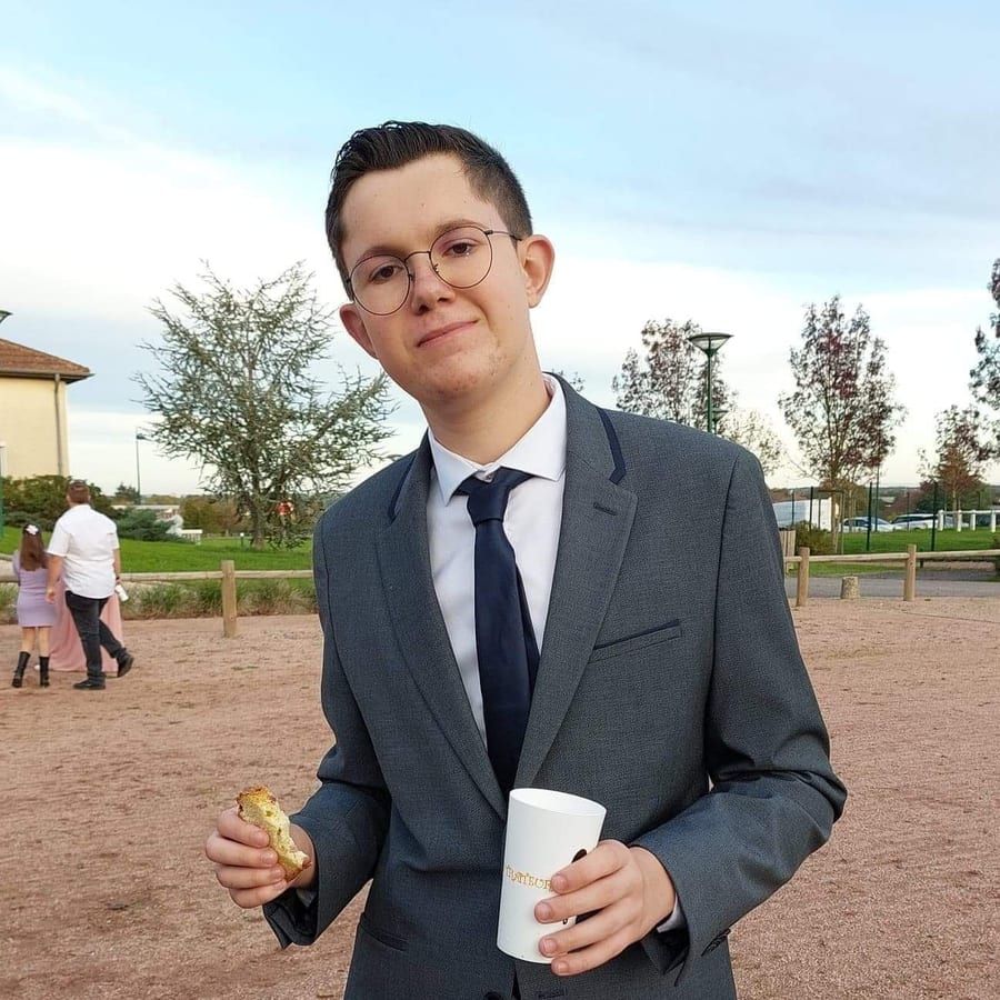 Evens - Site gay gratuit à Seon Profil de Evens, 42 ans, Site gay gratuit à Seon (Argovie)