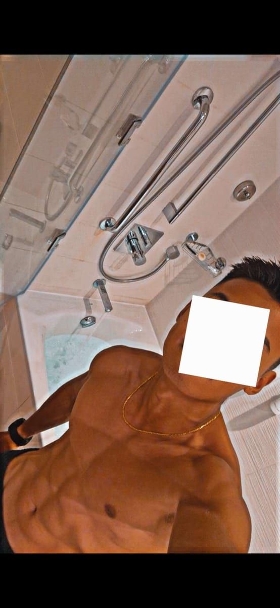 Halifa - Site gay gratuit à Vessy Profil de Halifa, 31 ans, Site gay gratuit à Vessy (Genève)
