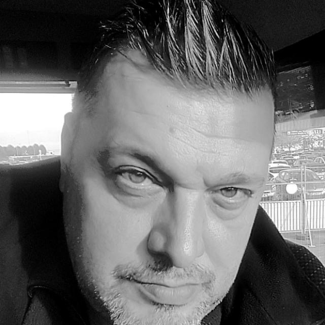 Sandy - Site gay gratuit à Yens Profil de Sandy, 40 ans, Site gay gratuit à Yens (Vaud)