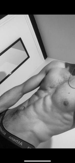 Junaid - Site gay gratuit à Tramelan Profil de Junaid, 34 ans, Site gay gratuit à Tramelan (Berne)