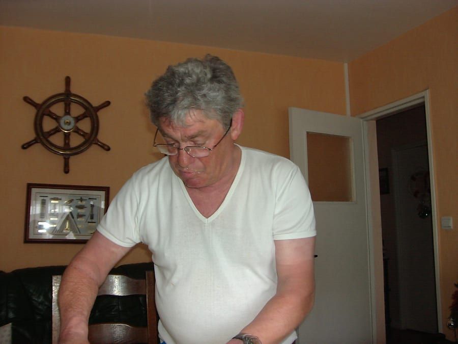 Alin - Site gay gratuit à Wollerau Profil de Alin, 43 ans, Site gay gratuit à Wollerau (Schwytz)