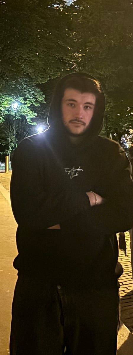 Angelbert - Site gay gratuit à Zweisimmen Profil de Angelbert, 23 ans, Site gay gratuit à Zweisimmen (Berne)