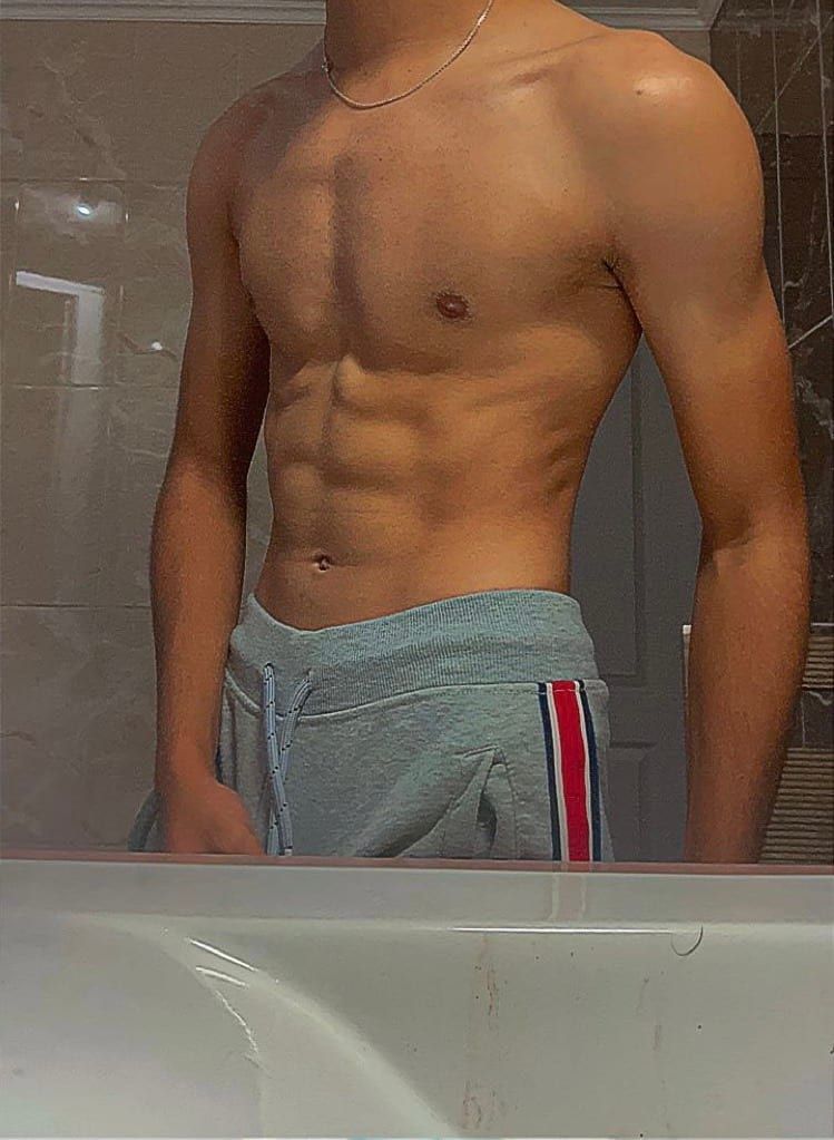 Riyade - Site gay gratuit à Yens Profil de Riyade, 42 ans, Site gay gratuit à Yens (Vaud)