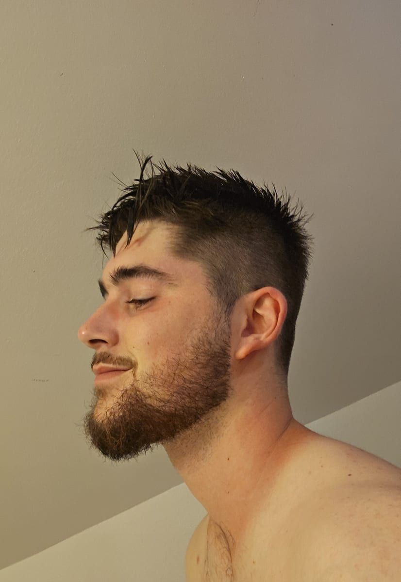 Eraldo - Site gay gratuit à Sedrun Profil de Eraldo, 33 ans, Site gay gratuit à Sedrun (Grisons)