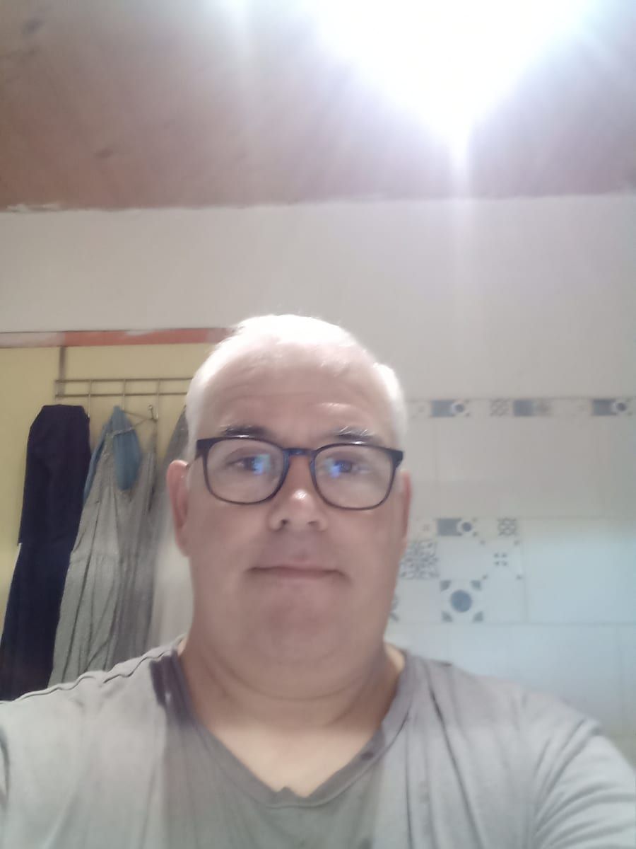 Oswald - Site gay gratuit à Zoug Profil de Oswald, 43 ans, Site gay gratuit à Zoug (Zoug)