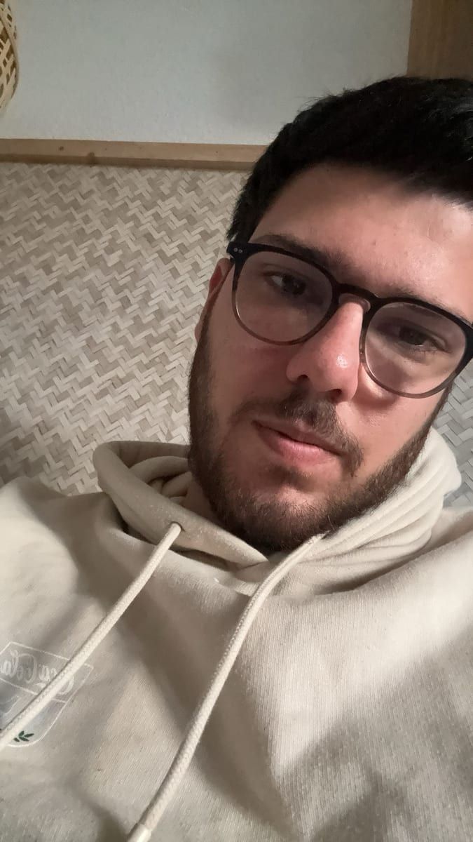 Hachem - Site gay gratuit à Senèdes Profil de Hachem, 27 ans, Site gay gratuit à Senèdes (Fribourg)