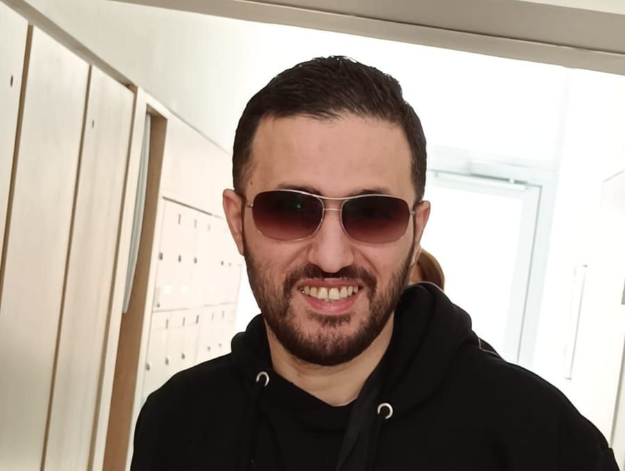 Kinan - Site gay gratuit à Yens Profil de Kinan, 40 ans, Site gay gratuit à Yens (Vaud)