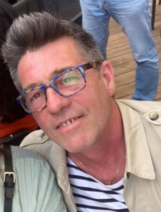 Omrane - Site gay gratuit à Zollikon Profil de Omrane, 36 ans, Site gay gratuit à Zollikon (Zurich)