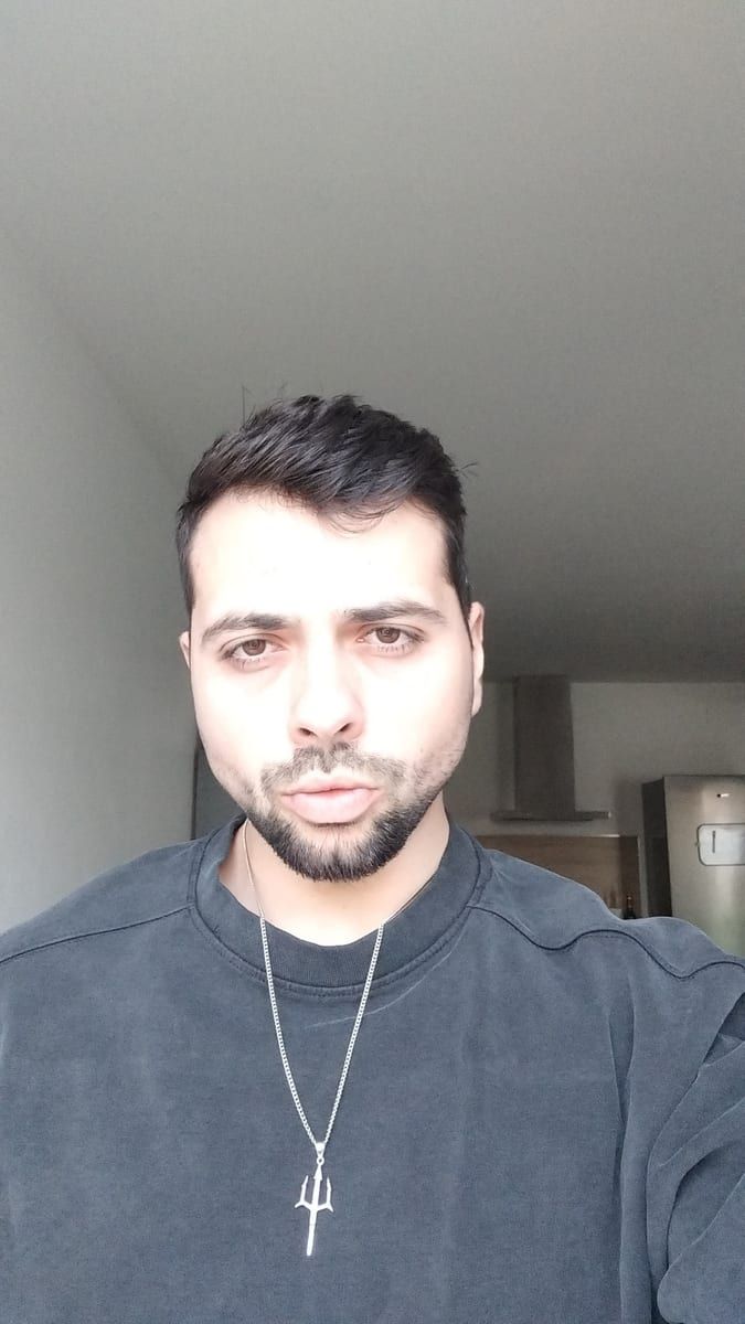 Nicola - Site gay gratuit à Root D4 Profil de Nicola, 33 ans, Site gay gratuit à Root D4 (Lucerne)