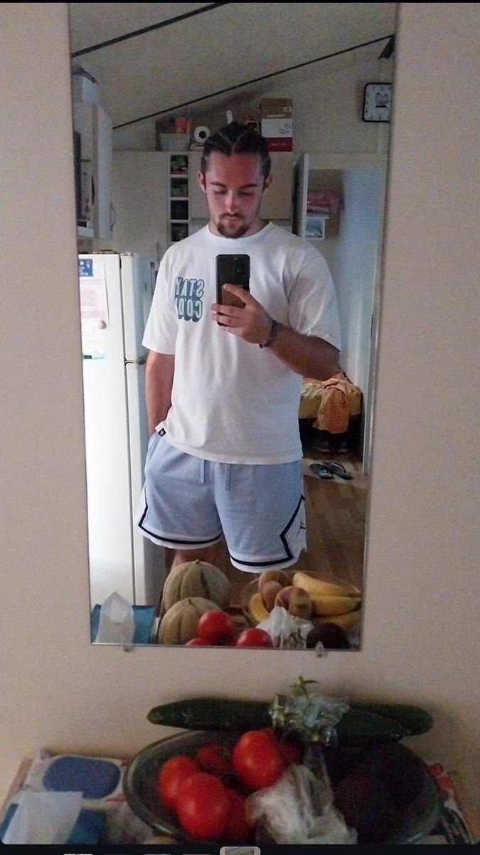 Olivier - Site gay gratuit à Busswil BE Profil de Olivier, 23 ans, Site gay gratuit à Busswil BE (Berne)