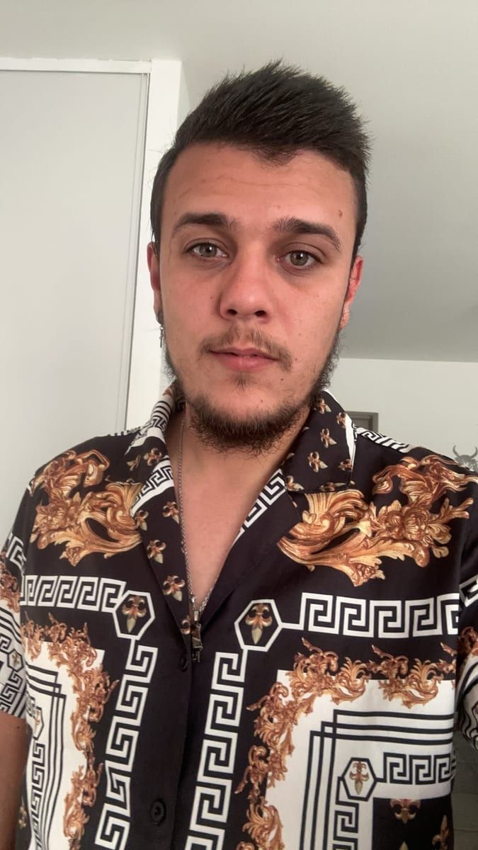 Jihed - Site gay gratuit à Wassen UR Profil de Jihed, 32 ans, Site gay gratuit à Wassen UR (Uri)
