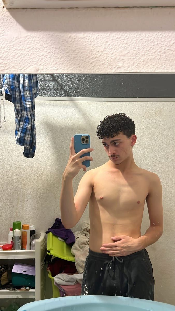 Matti - Site gay gratuit à Sent Profil de Matti, 23 ans, Site gay gratuit à Sent (Grisons)