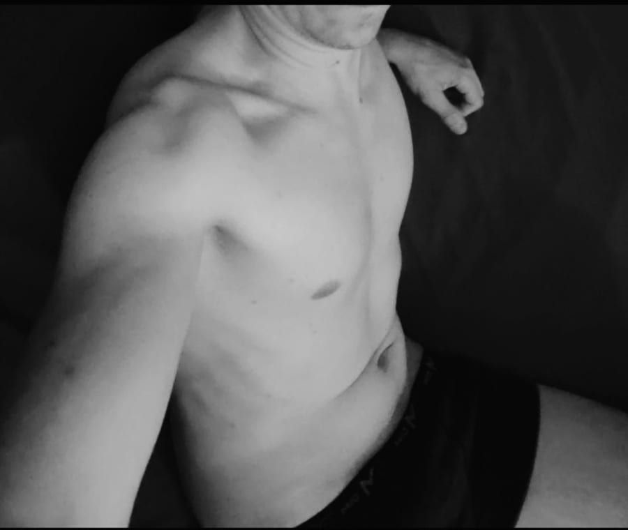 Tangui - Site gay gratuit à Frasses Profil de Tangui, 40 ans, Site gay gratuit à Frasses (Fribourg)