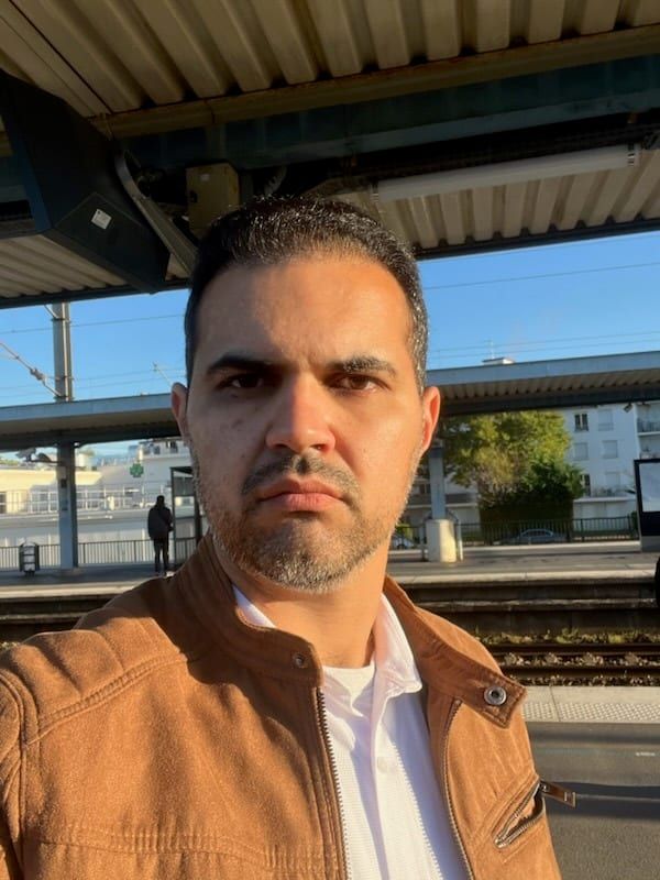 Kemo - Site gay gratuit à Unterägeri Profil de Kemo, 27 ans, Site gay gratuit à Unterägeri (Zoug)