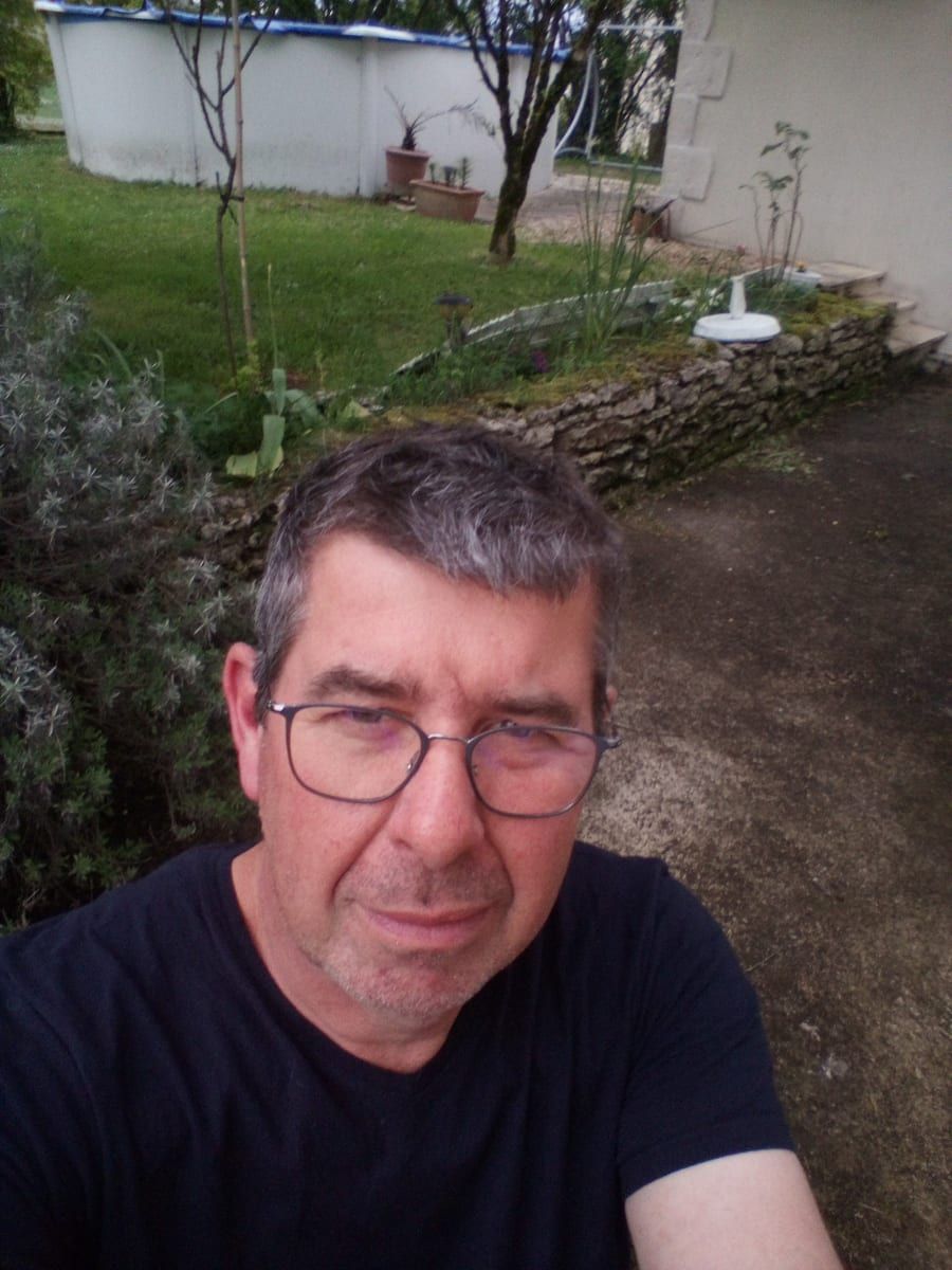 Ahmed-amine - Site gay gratuit à Villeneuve VD Profil de Ahmed-amine, 42 ans, Site gay gratuit à Villeneuve VD (Vaud)