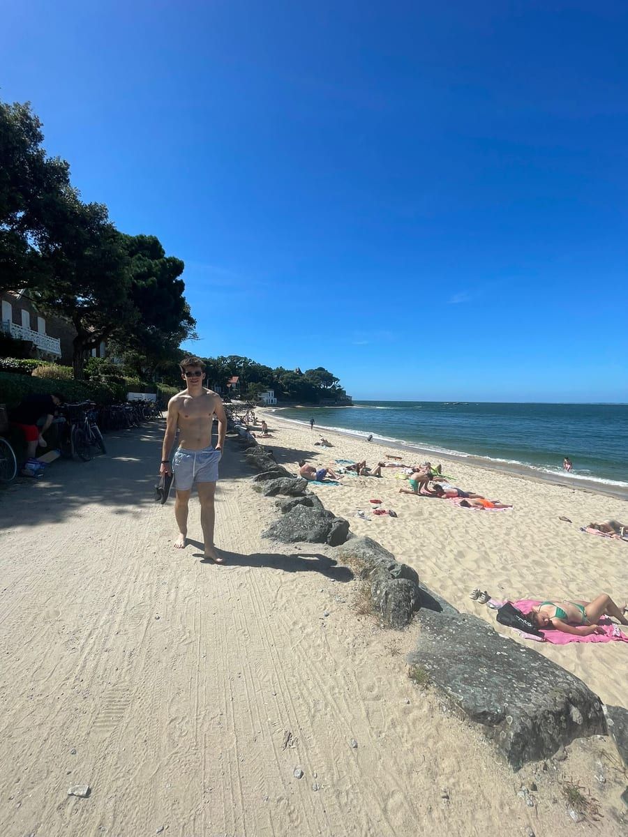 Bogdan - Site gay gratuit à Gunzwil Profil de Bogdan, 27 ans, Site gay gratuit à Gunzwil (Lucerne)