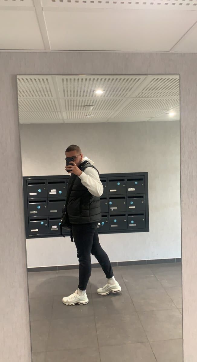 Lenzo - Site gay gratuit à Landquart Profil de Lenzo, 24 ans, Site gay gratuit à Landquart (Grisons)
