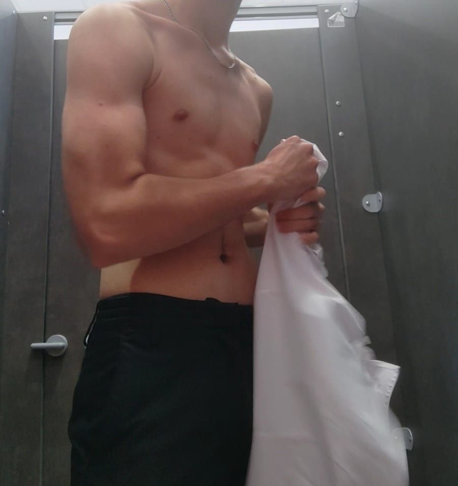 Daymon - Site gay gratuit à Hintermoos Profil de Daymon, 42 ans, Site gay gratuit à Hintermoos (Lucerne)