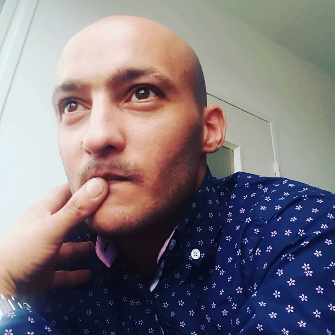 Aronn - Site gay gratuit à Ramiswil Profil de Aronn, 22 ans, Site gay gratuit à Ramiswil (Soleure)