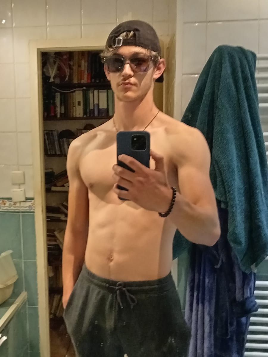 Profil de Jammel, 25 ans, Site gay gratuit à Disentis/Mustér (Grisons)