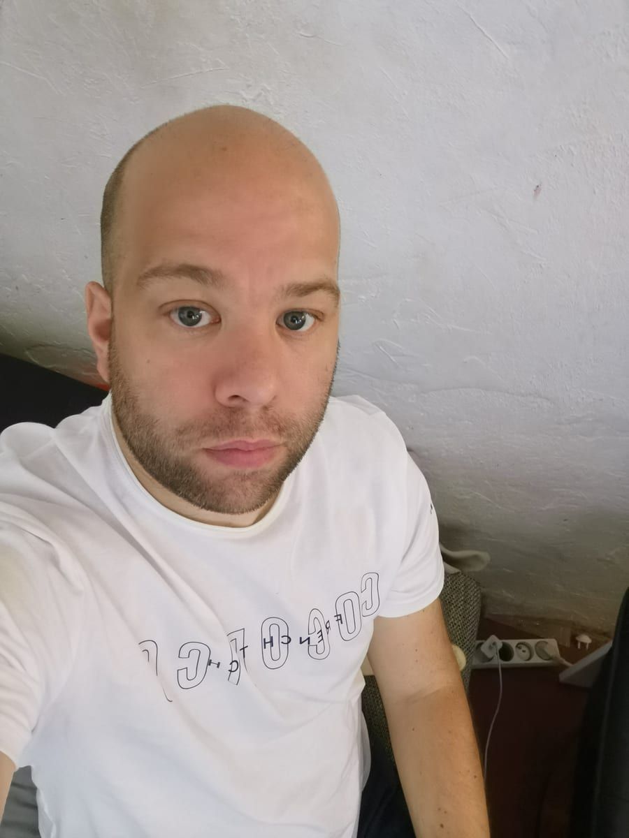 Maikel - Site gay gratuit à Wilchingen Profil de Maikel, 43 ans, Site gay gratuit à Wilchingen (Schaffhouse)