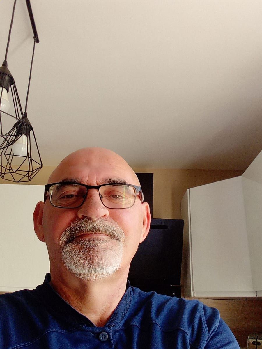 Clarel - Site gay gratuit à Zizers Profil de Clarel, 45 ans, Site gay gratuit à Zizers (Grisons)