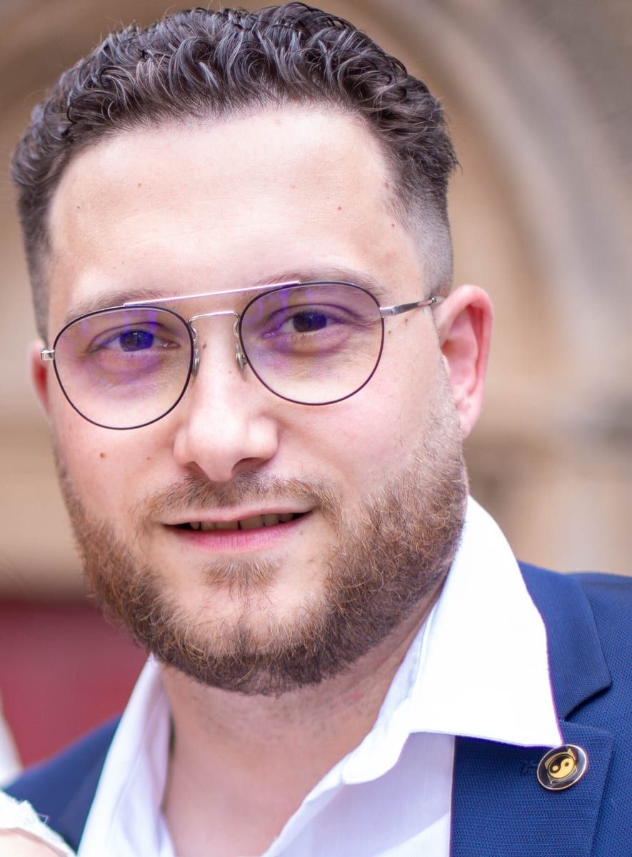Kassi - Site gay gratuit à Unterägeri Profil de Kassi, 34 ans, Site gay gratuit à Unterägeri (Zoug)