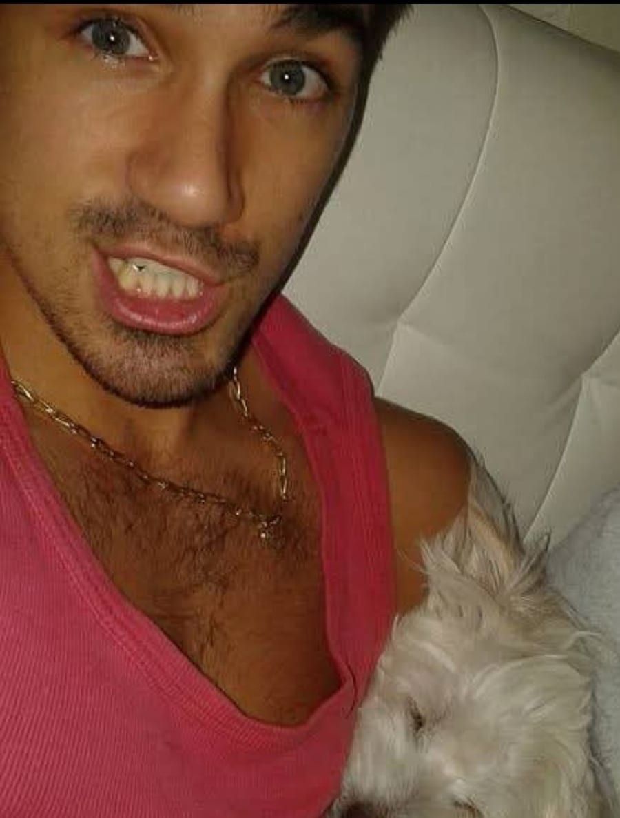 Italo - Site gay gratuit à Wienacht-Tobel Profil de Italo, 29 ans, Site gay gratuit à Wienacht-Tobel (Appenzell Rhodes-Extérieures)